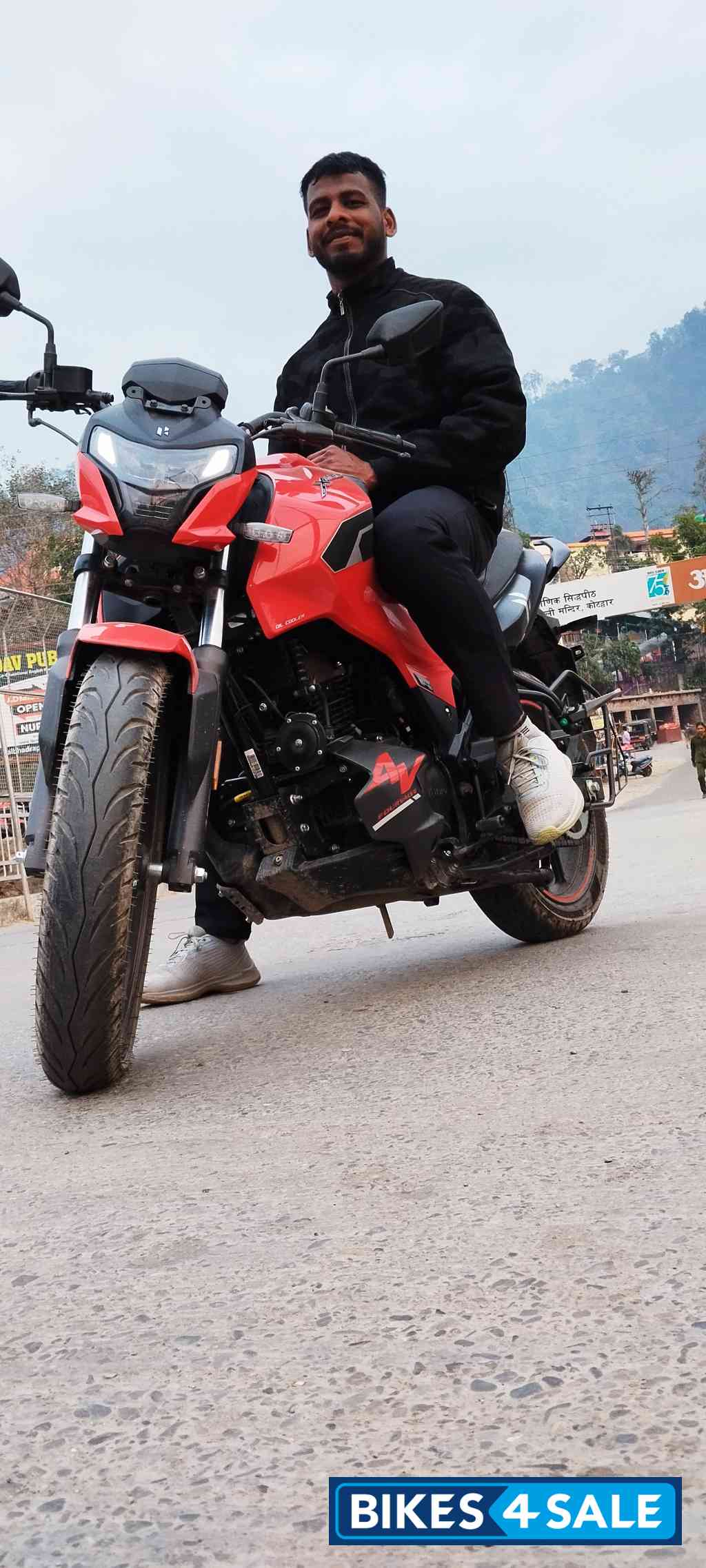 Red End  Black Combo Hero Xtreme 160R 4V Pro