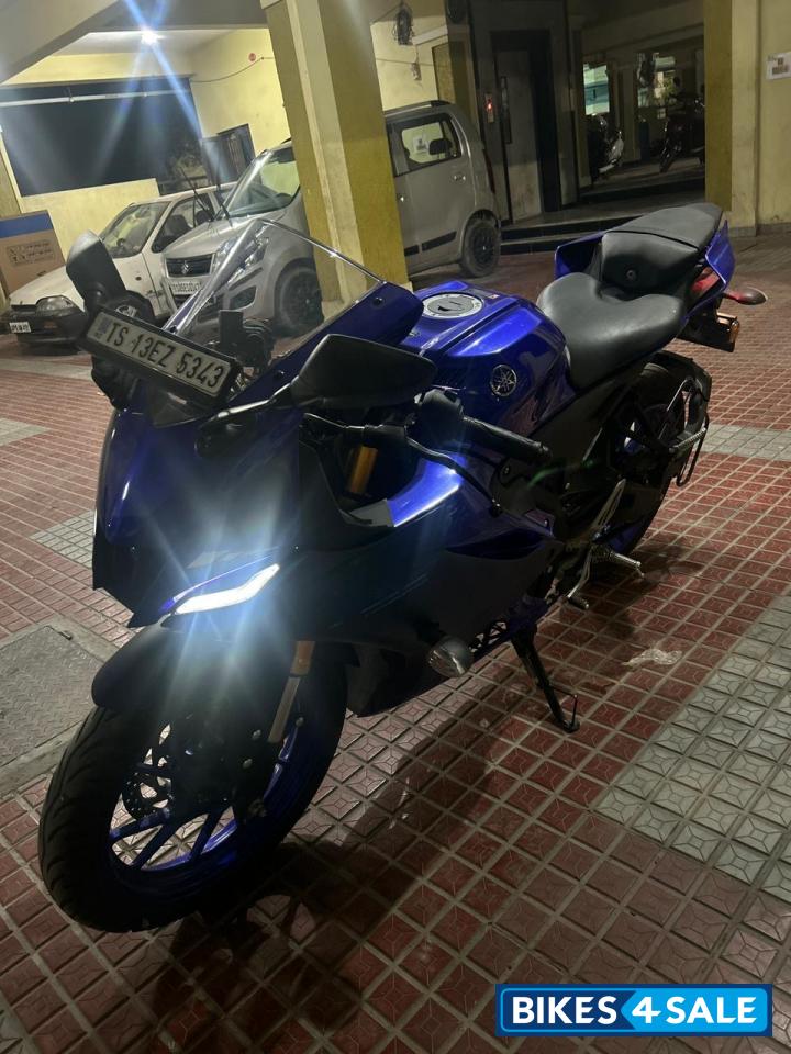 Yamaha R15 V4