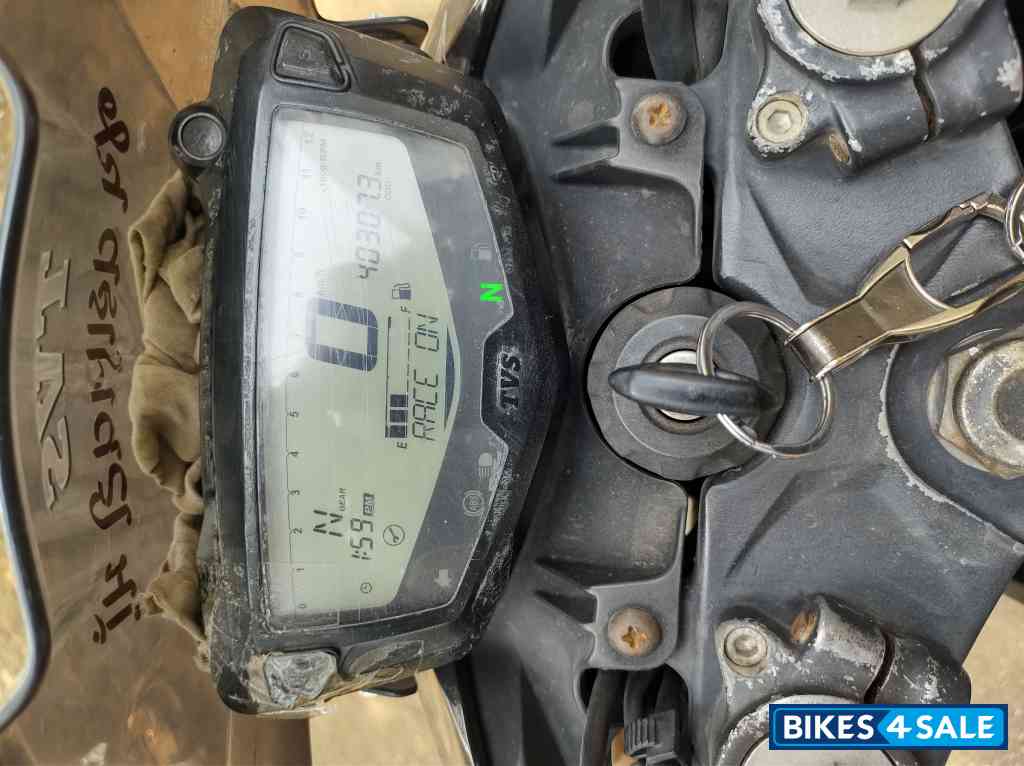 Black TVS Apache RTR 200 4V