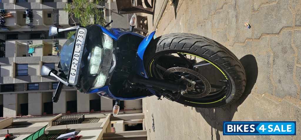 Blue Suzuki Gixxer SF Blue Suzuki Gixxer SF