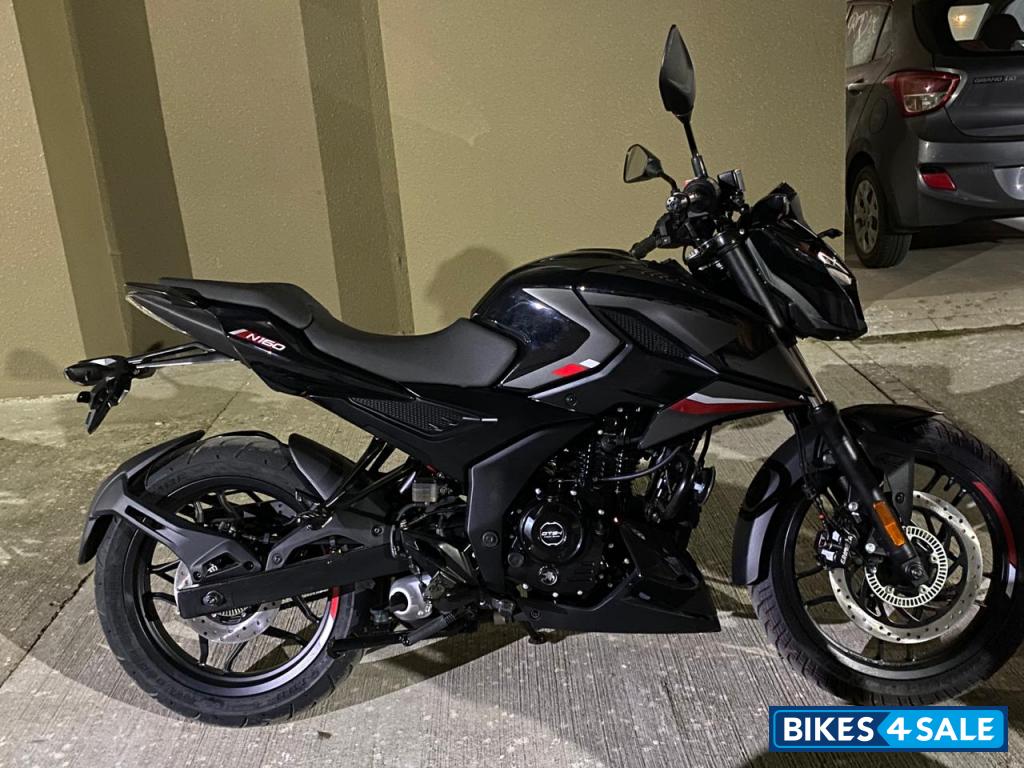 Black Bajaj Pulsar N160 Dual Channel ABS