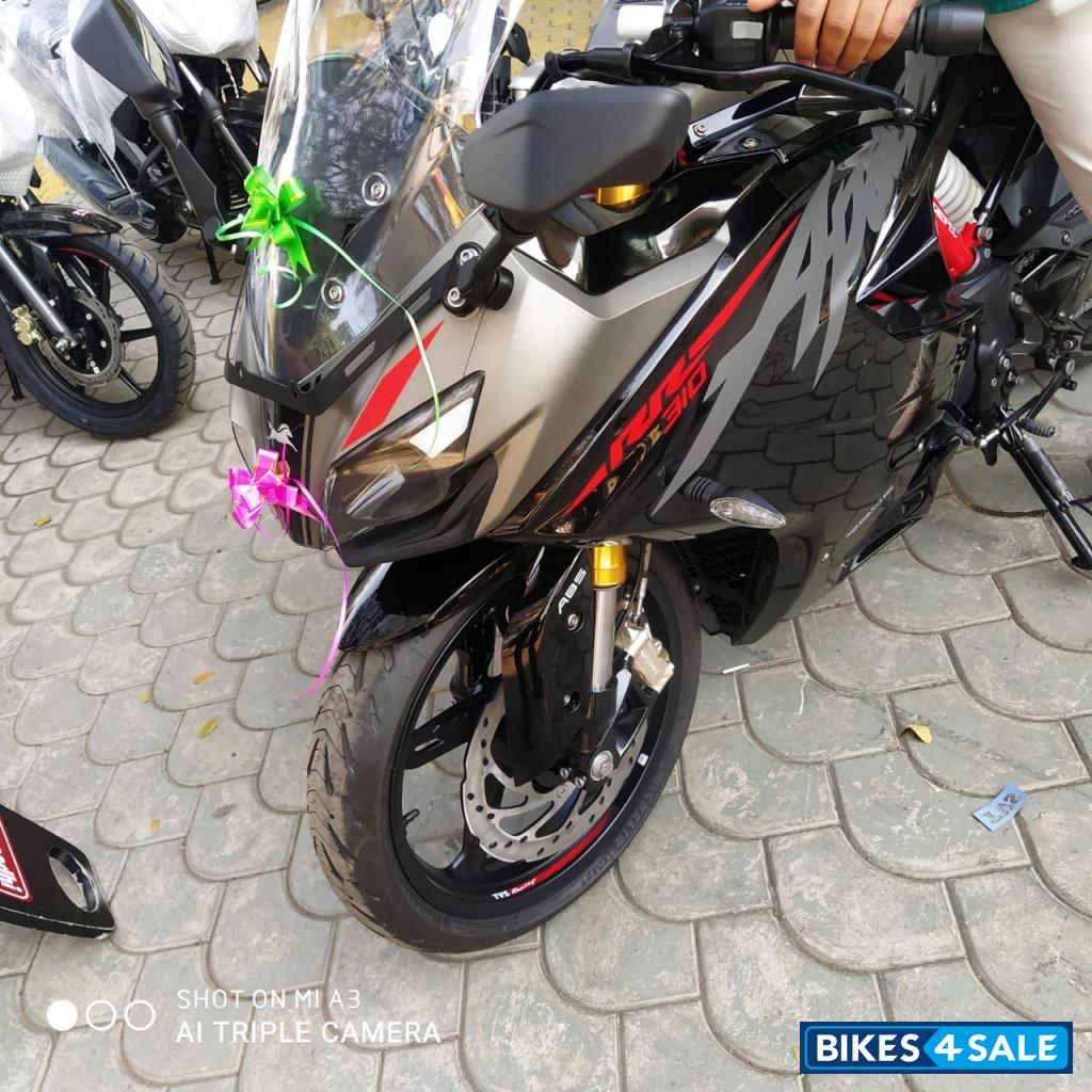 Black Red TVS Apache RR 310