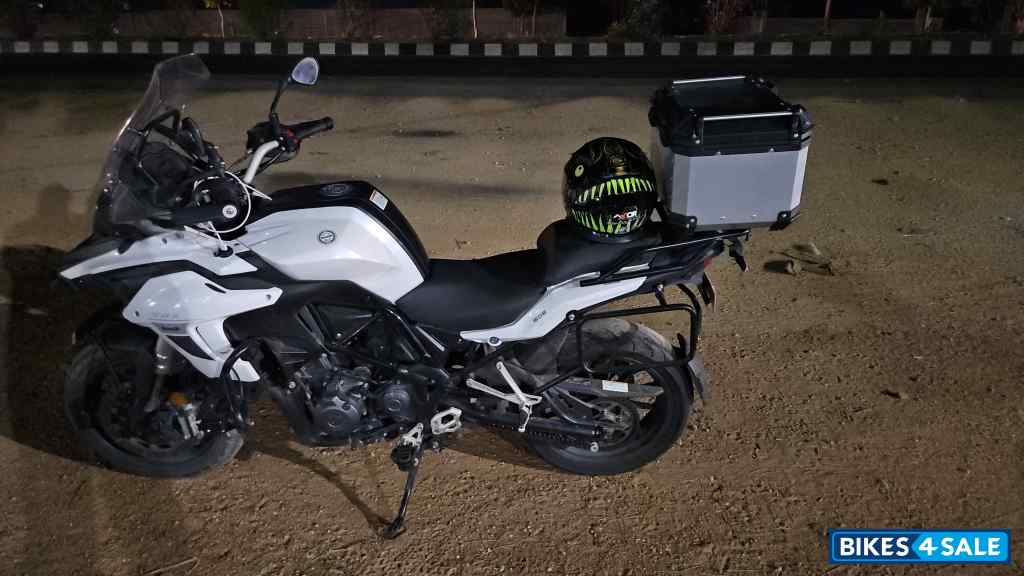 White Benelli TRK 502