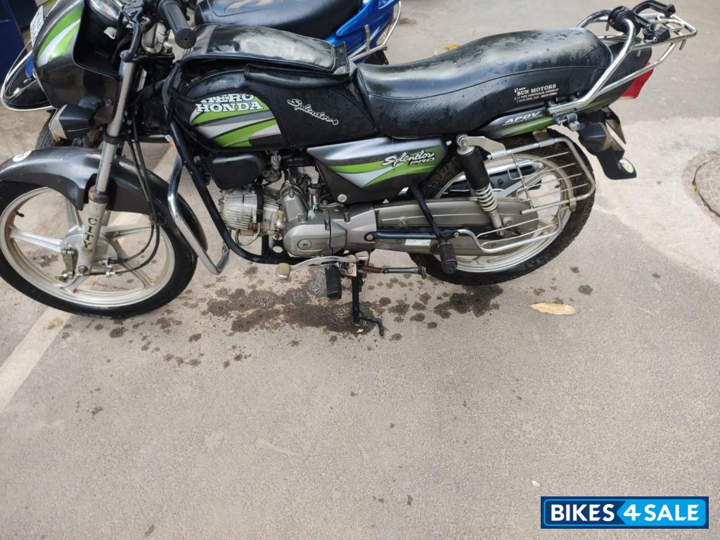 Black+green Hero Splendor Pro