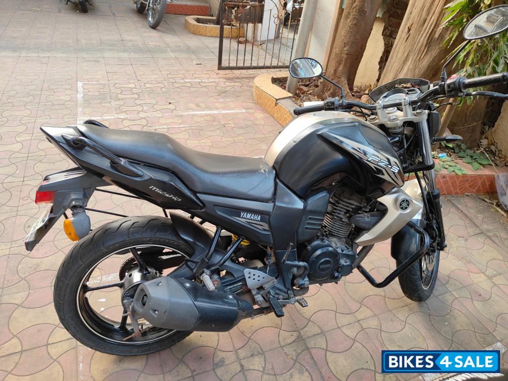 Gold Black Yamaha FZ-S