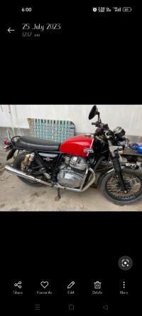 Red Royal Enfield Interceptor 650 Twin