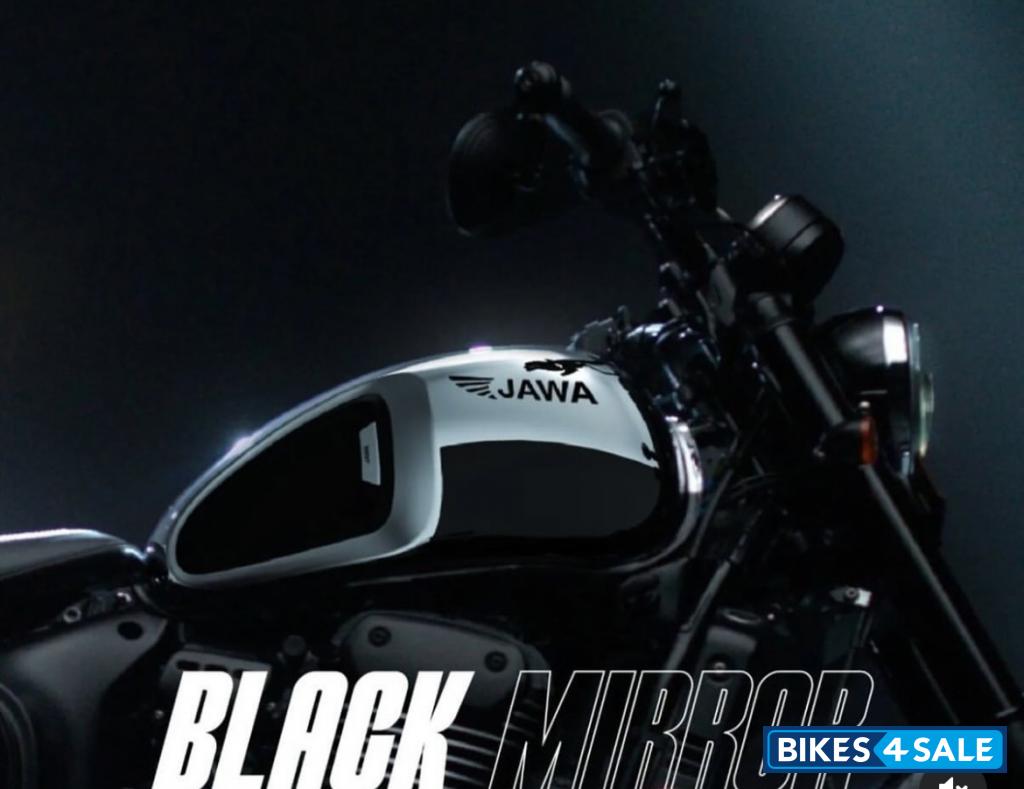 Jawa 42 Bobber Black Mirror