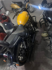 Royal Enfield Meteor 350 Fireball