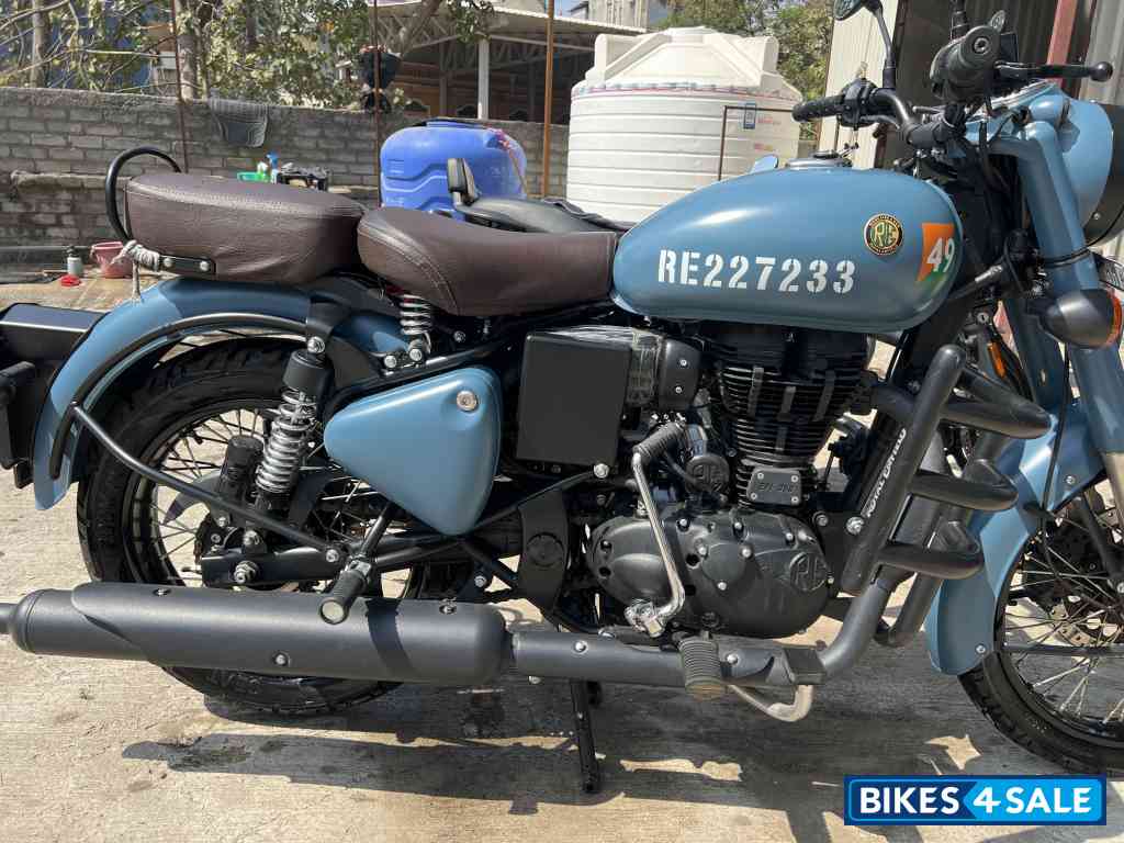 Royal Enfield Classic Signals Airborne Blue