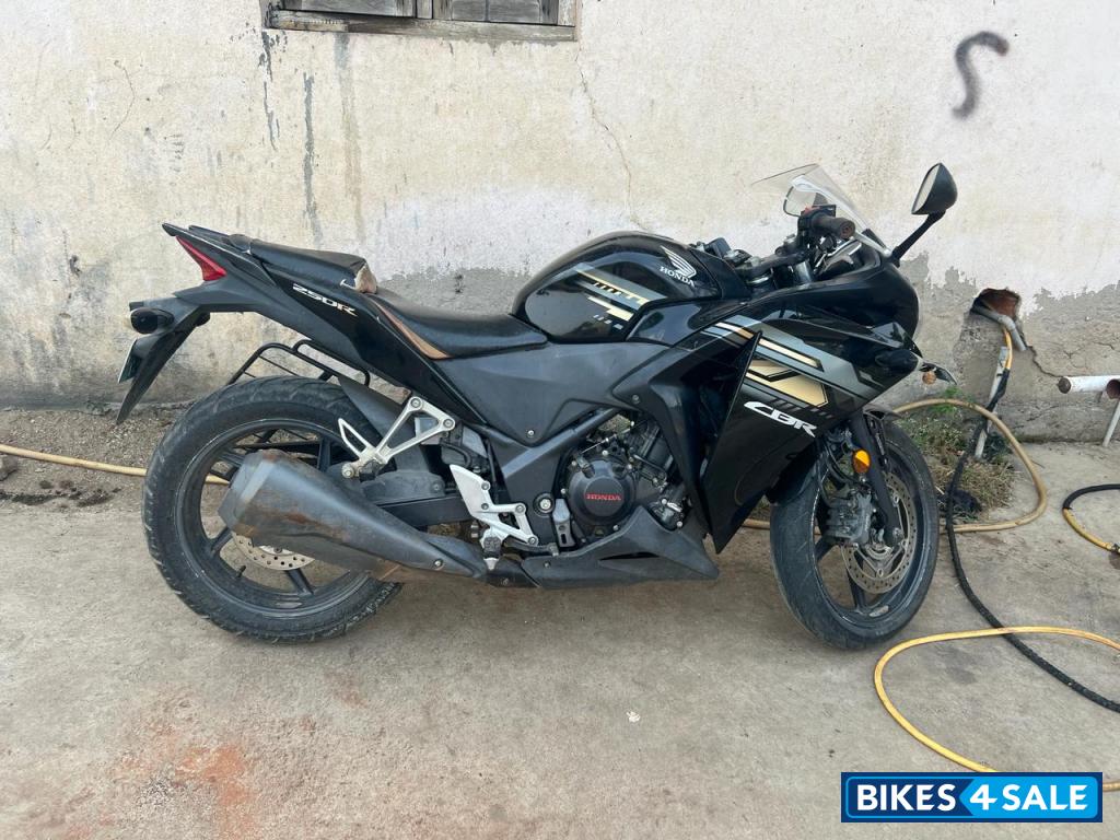 Honda CBR 250R ABS