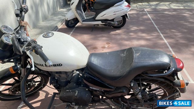 White Royal Enfield Thunderbird X 350