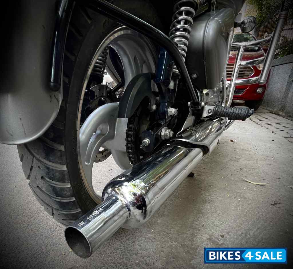 Gunmetal Grey Royal Enfield Classic Gunmetal Grey