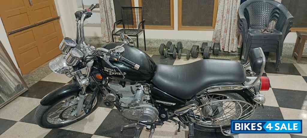 Black Royal Enfield Thunderbird TwinSpark 350