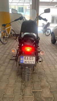 Black Bajaj Avenger Street 220