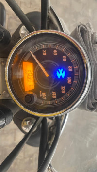 Black Bajaj Avenger Street 220