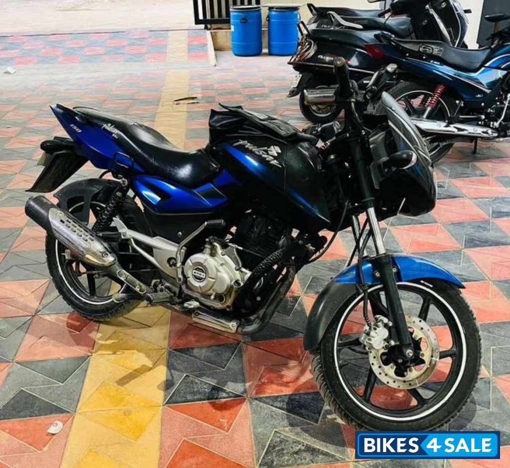Saffire Blue Bajaj Pulsar 150 DTSi