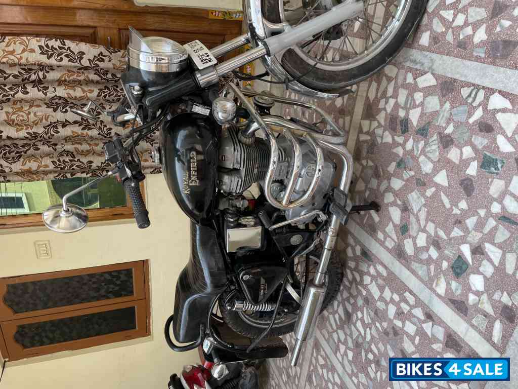 Black Royal Enfield Bullet Electra