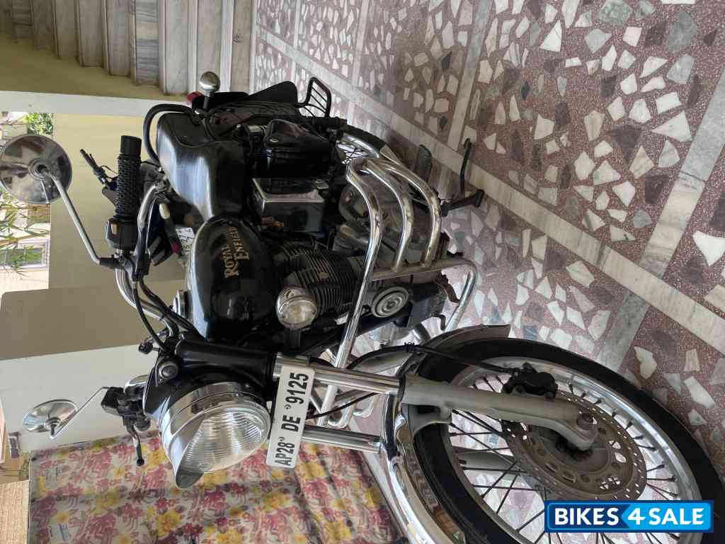 Black Royal Enfield Bullet Electra