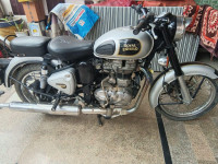 Royal Enfield Classic 500