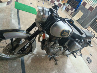Royal Enfield Classic 500