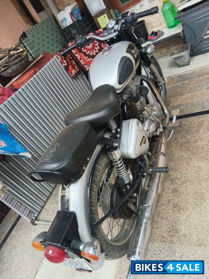 Royal Enfield Classic 500