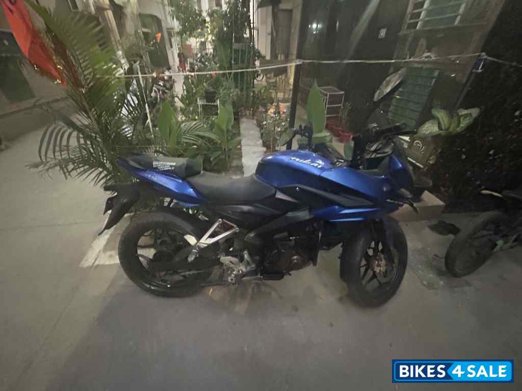 Blue Bajaj Pulsar AS 150 Blue Bajaj Pulsar AS 150