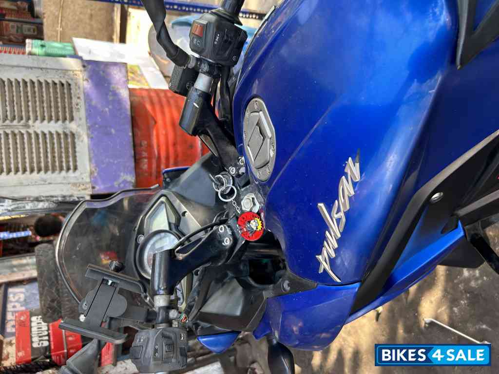 Blue Bajaj Pulsar AS 150 Blue Bajaj Pulsar AS 150
