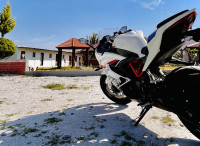 Polar White BMW G 310 RR