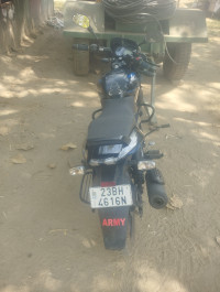 Bajaj Pulsar 125 Neon Disc Single Seat