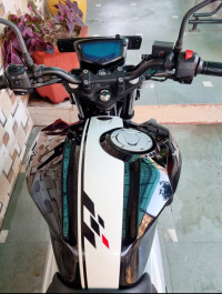 Black TVS Apache RTR 160 4V BS6