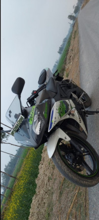 Yamaha YZF R15 V2 2016 Model
