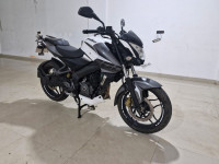 Black Bajaj Pulsar NS200