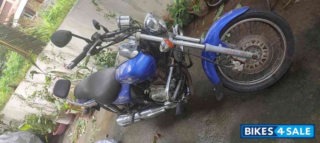 Bajaj Avenger 220 DTS-i