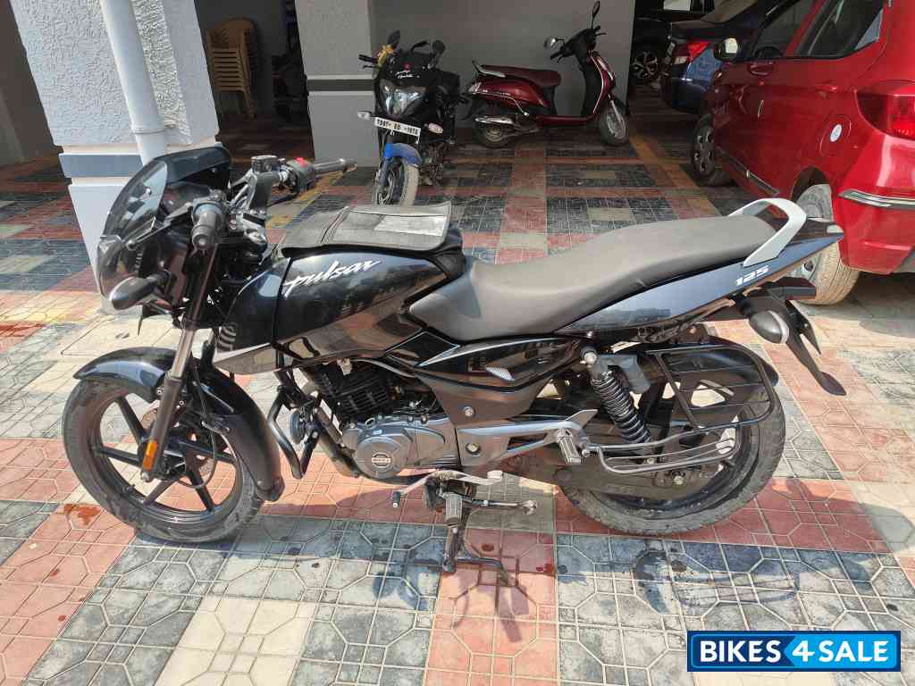 Bajaj Pulsar 125