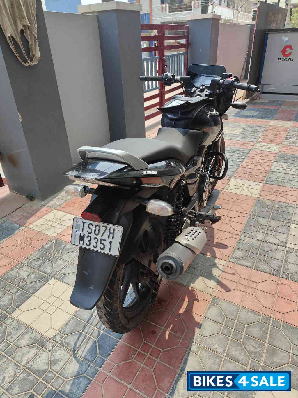 Bajaj Pulsar 125