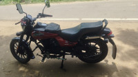 Red Bajaj Avenger Street 160 BS6