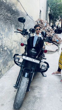 Glossy Black Harley Davidson Street 750