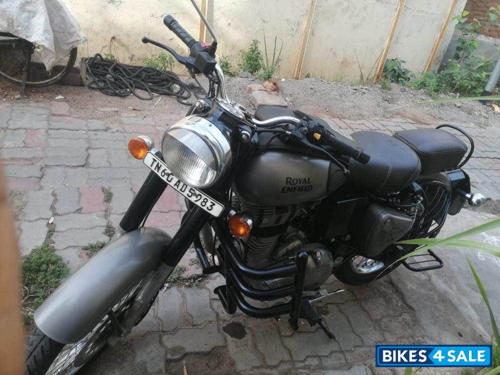 Gun Metal Grey Royal Enfield Classic 350 BS VI
