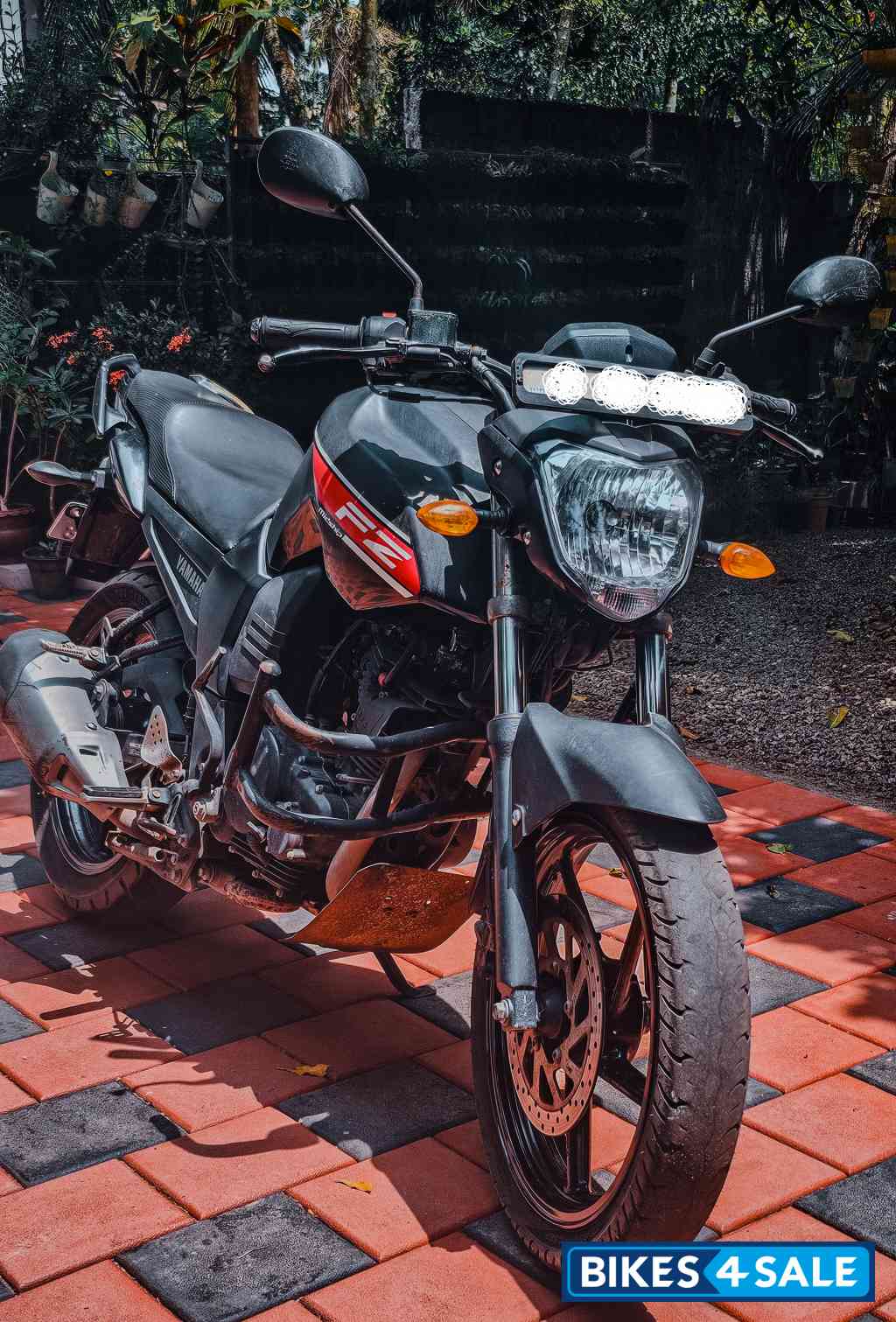 Yamaha FZ16