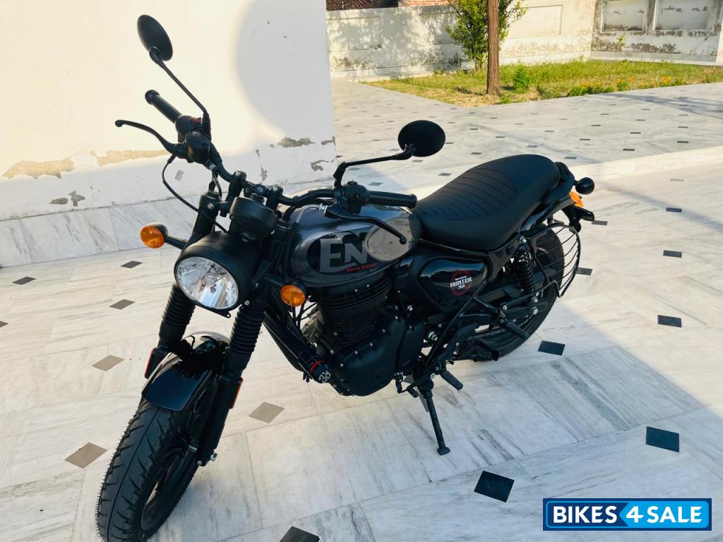 Royal Enfield Hunter 350 Metro