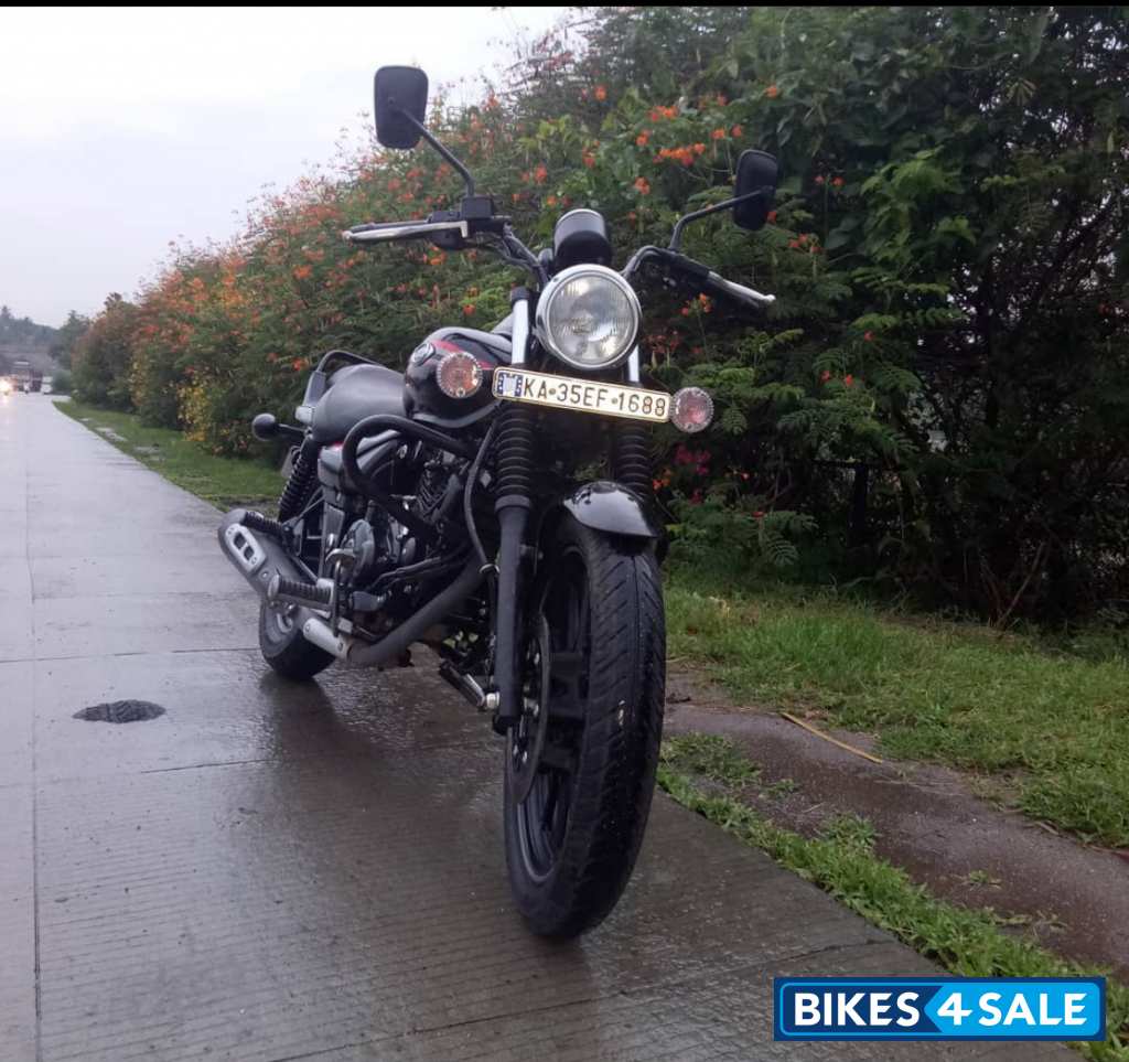 Bajaj Avenger Street 220