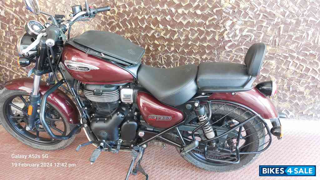 Red Royal Enfield Meteor 350 Stellar
