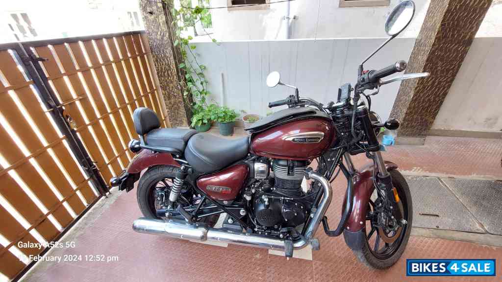 Red Royal Enfield Meteor 350 Stellar