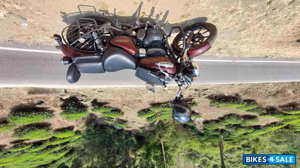 Red Royal Enfield Meteor 350 Stellar