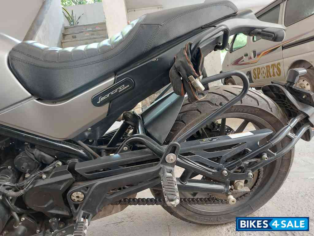 Benelli Leoncino 500 BS6