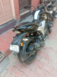 Black TVS Apache RTR 160 4V