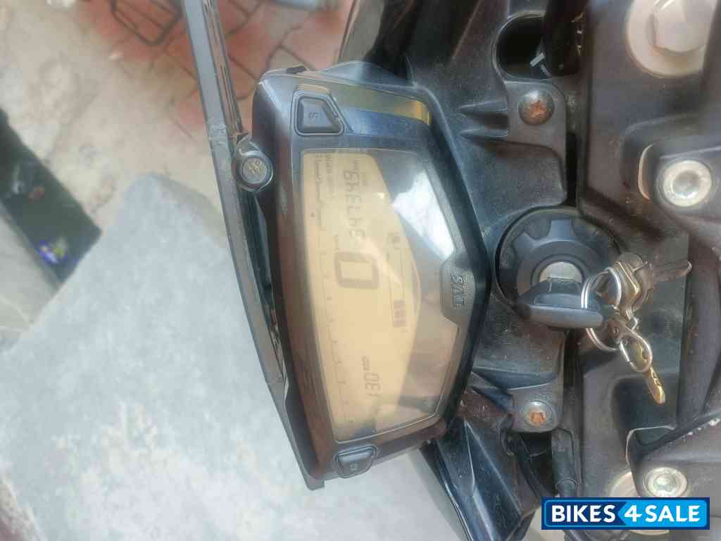 Black TVS Apache RTR 160 4V