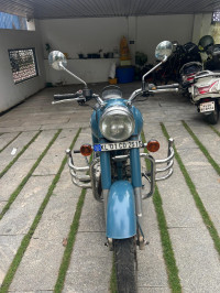 Royal Enfield Classic 500