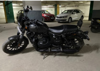 Yezdi Roadster Dark 2022 Model