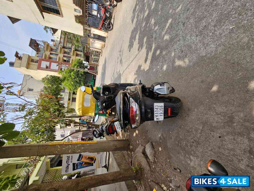 Suzuki Burgman Street